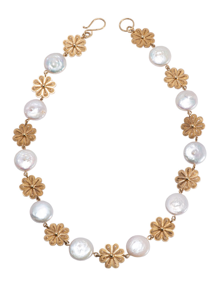 Flowers and Pearls Gold Necklace