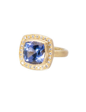Tanzanite and Diamond Ring
