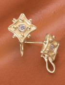 Diamond Kite Hanger Studs Main View
