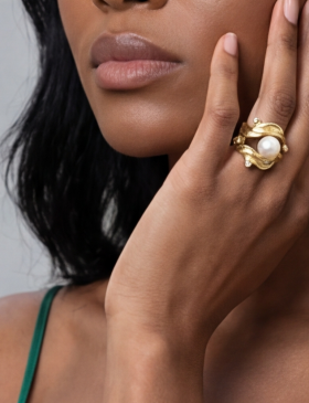 Keshi Pearl Wide Ripple Ring