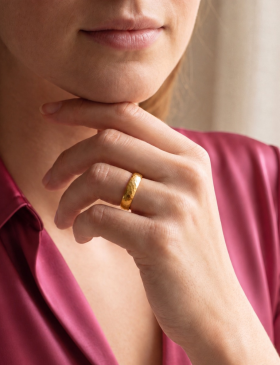 Narrow Peened 18k Gold Band
