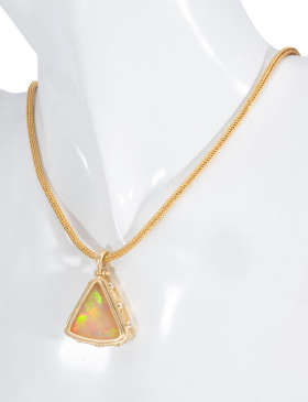 Ethiopian Opal Batu Pendant